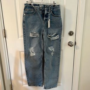 Good American Loose Fitting Jeans